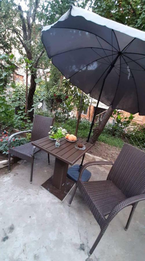 Newly Renovated House Lägenhet Tbilisi Exteriör bild